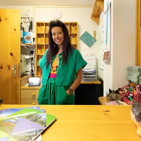 缪博卓利酒店 2*