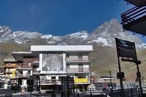 缪博卓利酒店 酒店 2*