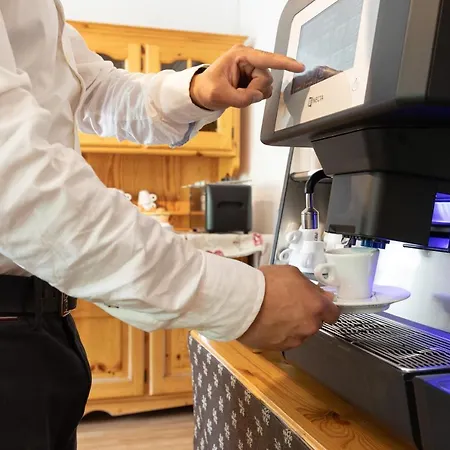 Meuble' Joli ברויל-קרוויניה