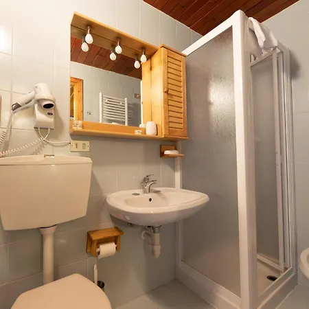 Meuble' Joli Otel 2*