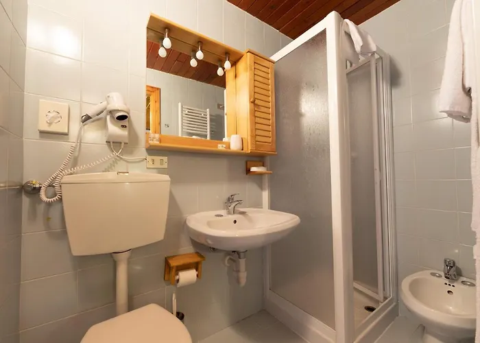 Meuble' Joli Hotel 2*