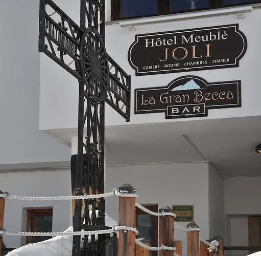 Meuble' Joli Hotel 2*